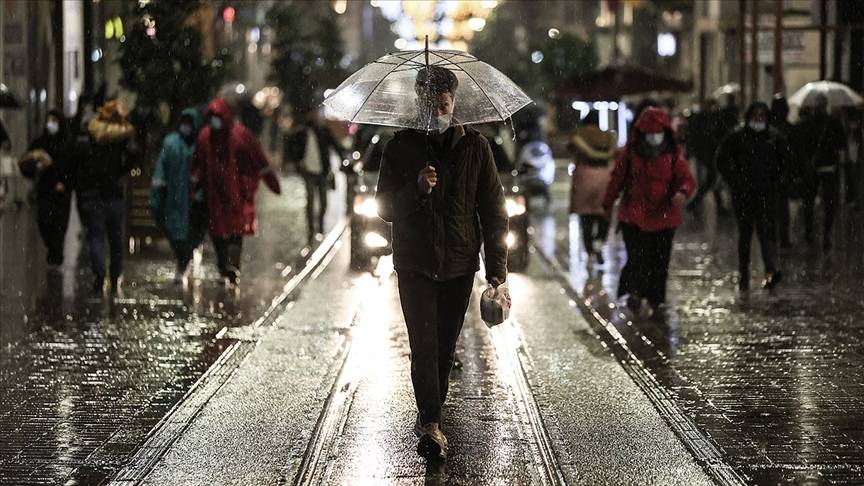 Meteoroloji uyardı: Sıcaklıklar aniden düşüyor! Yarın bu illerde şemsiye zorunlu olacak 3